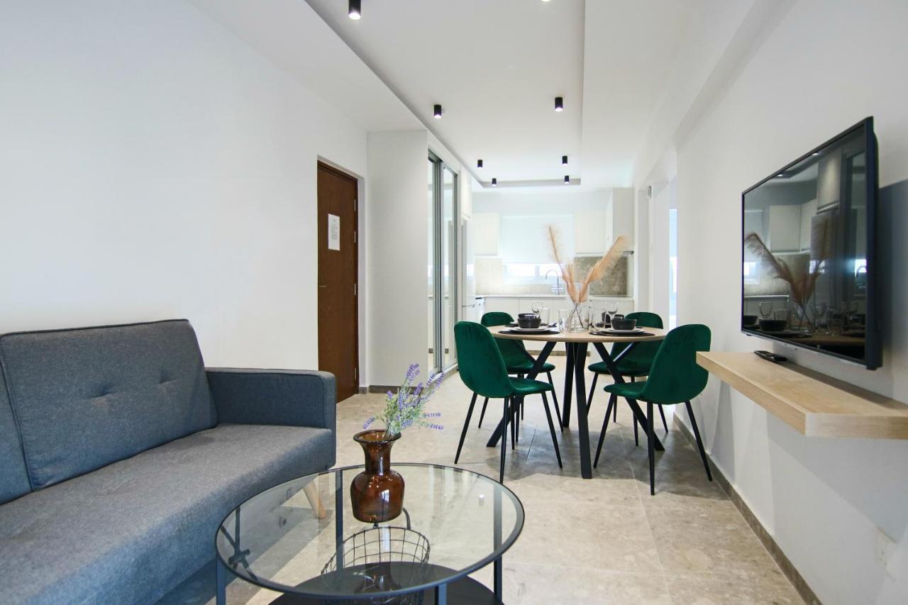 Phaedrus Living: Seaside Luxury Flat Lighthouse 69 Lejlighed Paphos Eksteriør billede