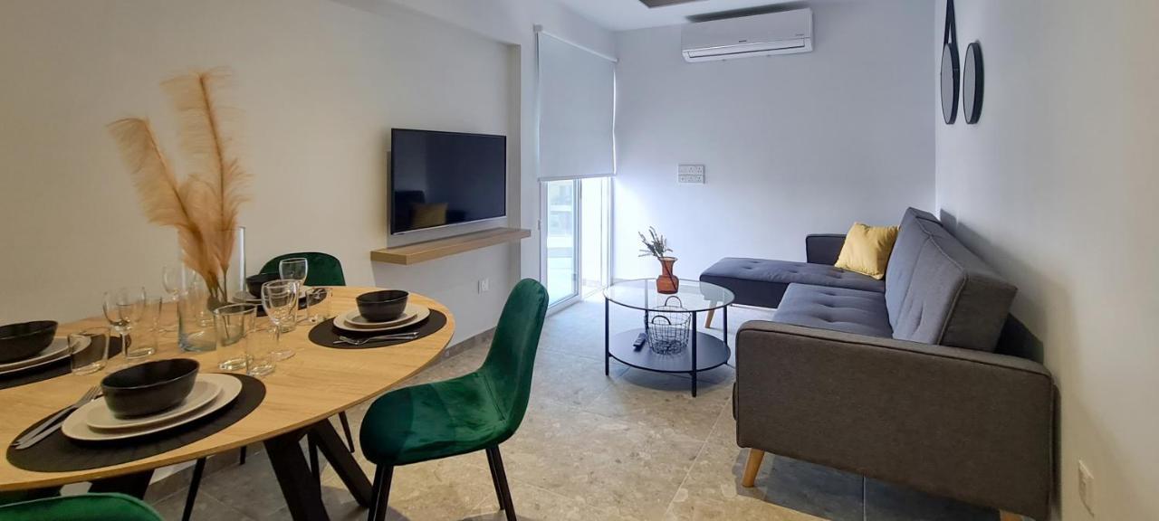 Phaedrus Living: Seaside Luxury Flat Lighthouse 69 Lejlighed Paphos Eksteriør billede