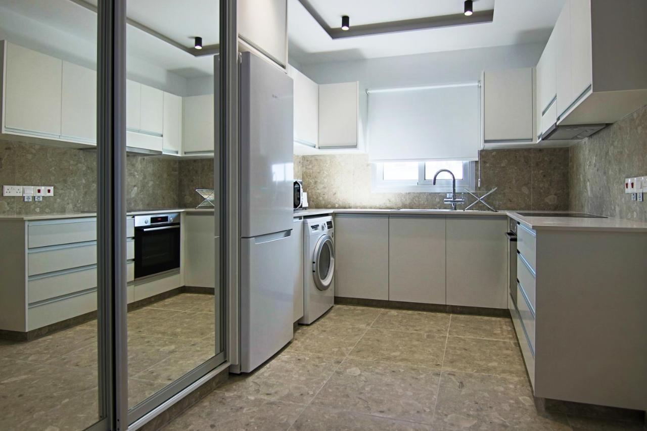Phaedrus Living: Seaside Luxury Flat Lighthouse 69 Lejlighed Paphos Eksteriør billede